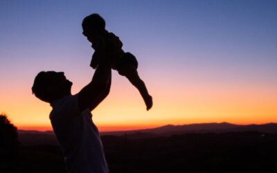 Regardless of genetic relatedness, there is a correlation between depression in fathers and children.